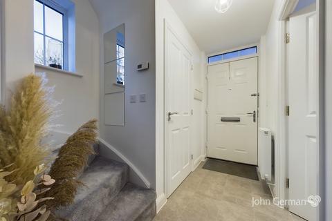30 Kingstone Road, Uttoxeter, ST14 8WH