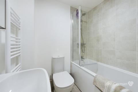 30 Kingstone Road, Uttoxeter, ST14 8WH