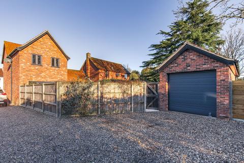 2 bedroom detached house for sale, Yaxham