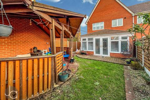 4 bedroom end of terrace house for sale, Titus Way, Roman Place, Colchester