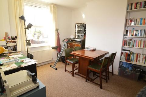 2 bedroom terraced house for sale, Sandy Hill Road, London