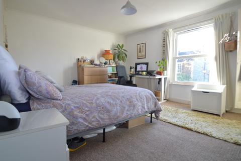 2 bedroom terraced house for sale, Sandy Hill Road, London