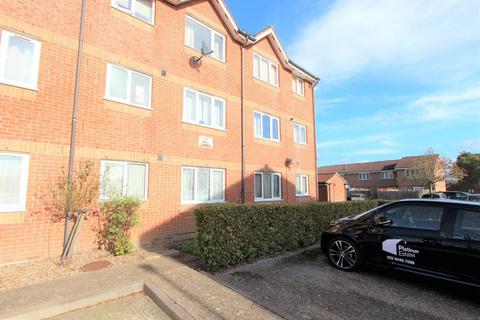 1 bedroom flat for sale, Cobbett Close, Enfield EN3