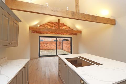 2 bedroom barn conversion for sale, Church Lane, Beaumont