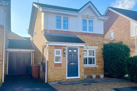 3 bedroom link detached house for sale, Stirling Close, Aldershot GU12