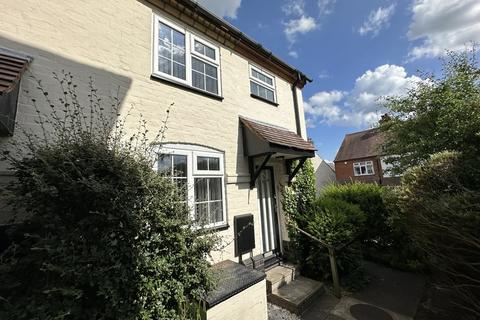 2 bedroom end of terrace house to rent, St Peters Place, Kingsbury B78