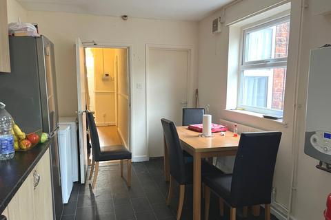 4 bedroom terraced house for sale, Lambert Street, Hull