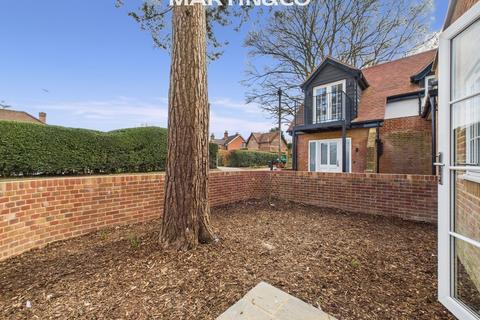undefined, Oakingham Court, Heath Hill Road North