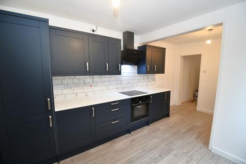 3 bedroom terraced house for sale, Cemetery Road, Salford, M5