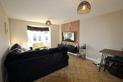 2 bedroom flat for sale, Falconer Way, Treeton, Rotherham