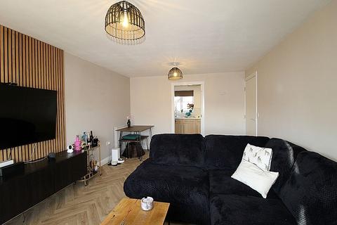 2 bedroom flat for sale, Falconer Way, Treeton, Rotherham