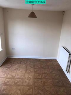 3 bedroom end of terrace house to rent, Tinkler Stile, Thackley, Bradford, BD10 8WB