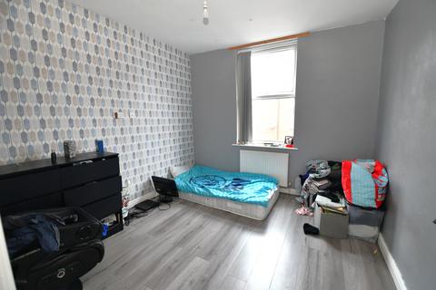 11 Spring Gardens, Salford, M6 5LQ