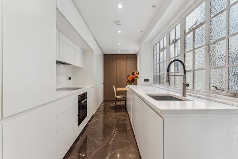 2 bedroom flat for sale, Eaton House, 39-40 Upper Grosvenor Street, Mayfair