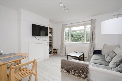 2 bedroom flat to rent, Park Close, Kingston upon Thames