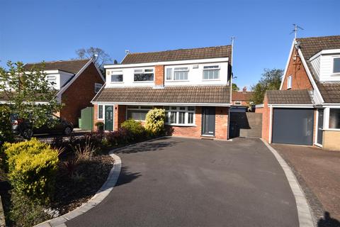 3 bedroom semi-detached house for sale, Dearnford Avenue, Bromborough