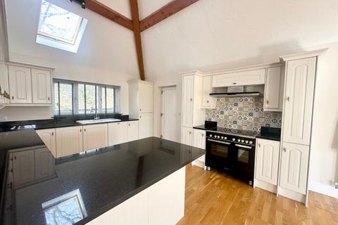 4 bedroom barn to rent, Lime Lane, Arnold, Nottingham, Nottinghamshire, NG5 8PW