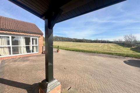 4 bedroom barn to rent, Lime Lane, Arnold, Nottingham, Nottinghamshire, NG5 8PW