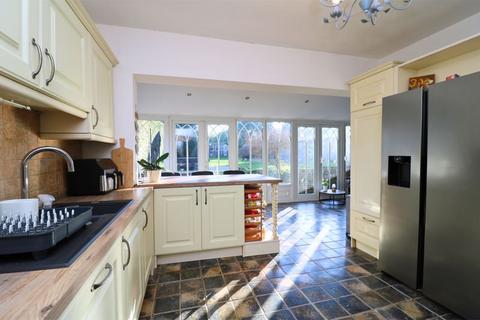 5 bedroom detached house for sale, Lichfield Road, Rushall