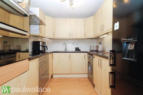 1 bedroom ground floor flat for sale, River Meads, Stanstead Abbotts, Ware