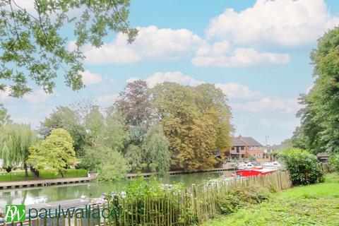 1 bedroom ground floor flat for sale, River Meads, Stanstead Abbotts, Ware