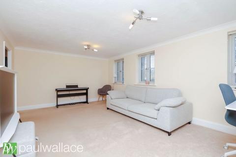 1 bedroom ground floor flat for sale, River Meads, Stanstead Abbotts, Ware