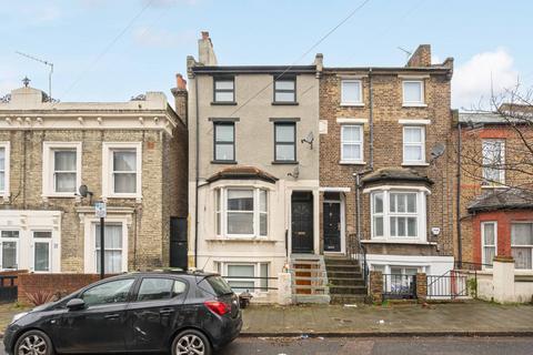 2 bedroom maisonette to rent, Thurlow Hill, West Dulwich, London, SE21