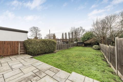 4 bedroom semi-detached house for sale, Bladindon Drive, Bexley