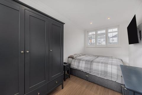88 Bladindon Drive, Bexley, DA5 3BN