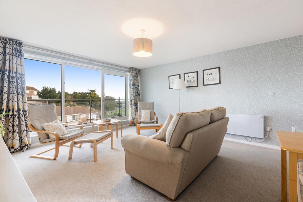 A05 - 1 A Silverbridge Close Paignton - 250113