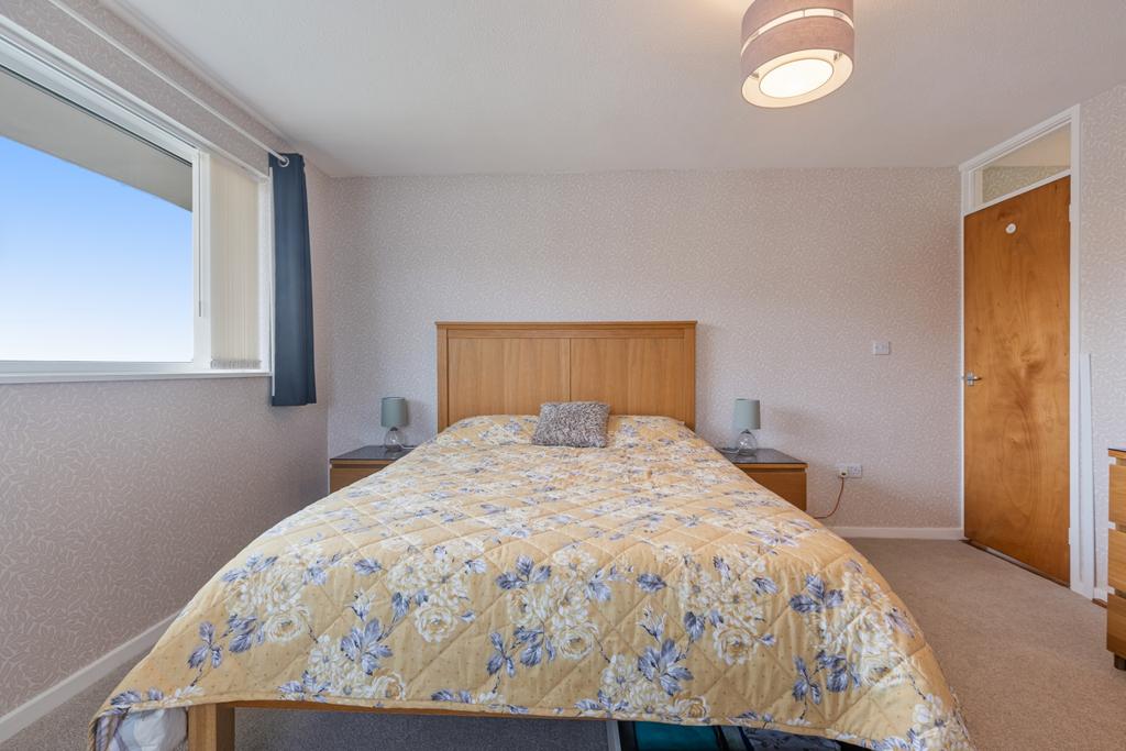 A13 - 1 A Silverbridge Close Paignton - 250113