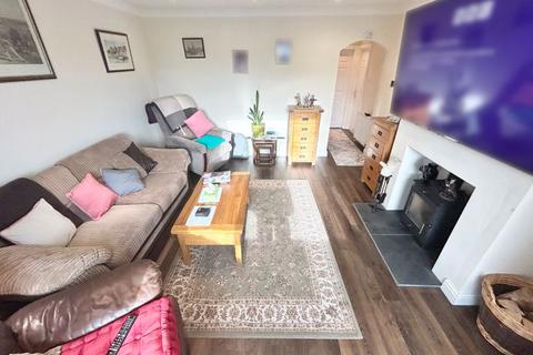 2 bedroom detached bungalow for sale, Bryn Marl, Llandudno Junction