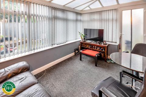 3 bedroom end of terrace house for sale, Surrey Street, Balby, Doncaster