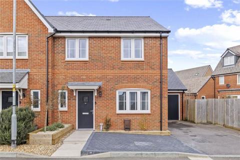 3 bedroom semi-detached house for sale, Sandpiper Road, Chichester