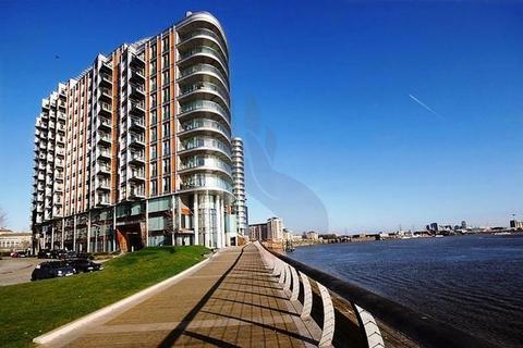 3 bedroom apartment to rent, Fairmont Ave, Canary Wharf E14