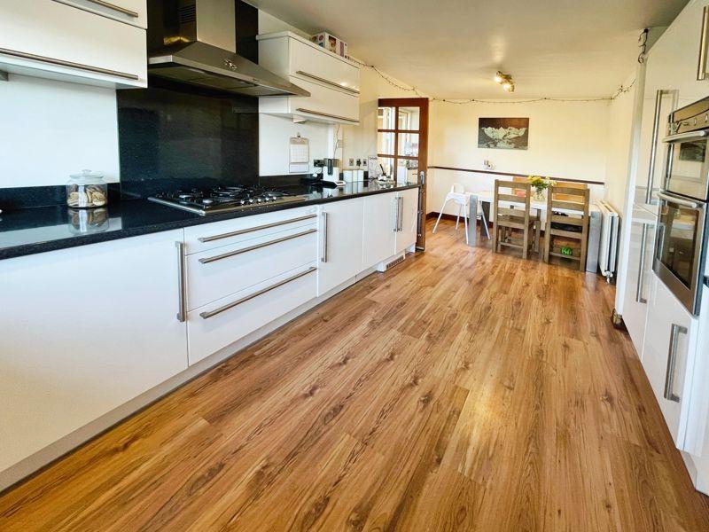 Fitted Kitchen
