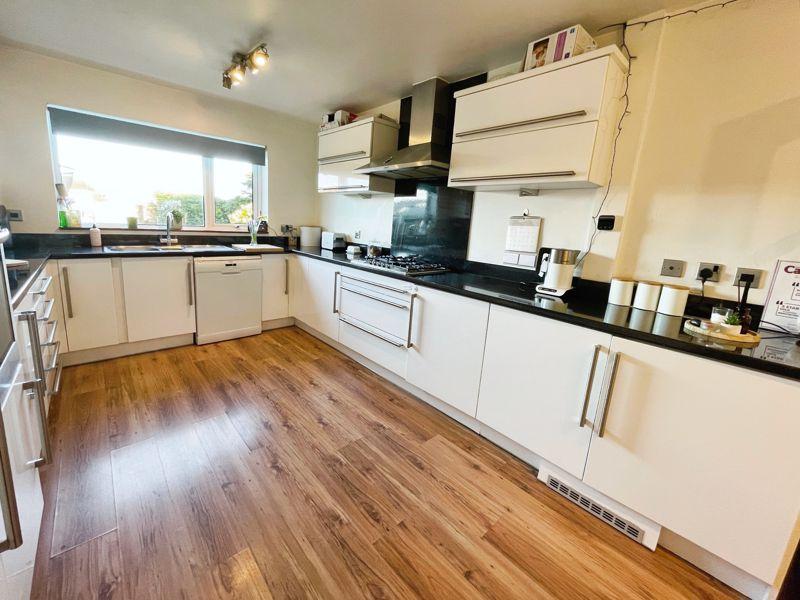 Fitted Kitchen