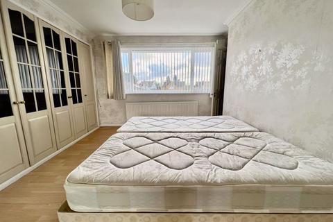 undefined, Salt Hill Close, Uxbridge, UB8