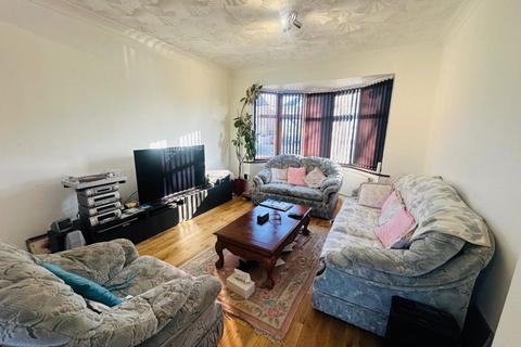 3 bedroom terraced house for sale, Bycroft Road, Southall