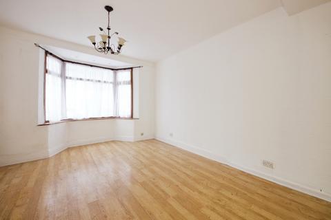 3 bedroom terraced house to rent, Avondale Road, Walthamstow, London, E17