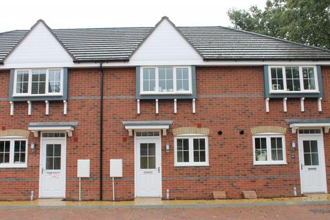 3 bedroom terraced house to rent, Martindales, Southwater, RH13