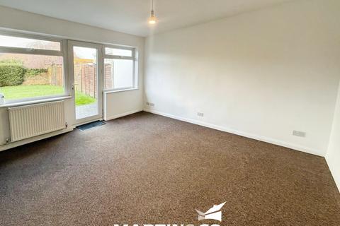 3 bedroom semi-detached bungalow to rent, Elms Drive, Chelmsford