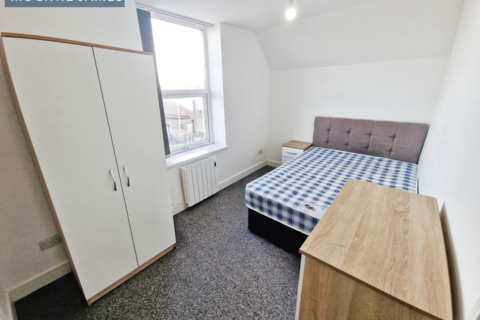 2 bedroom apartment to rent, Richmond Road, Cardiff