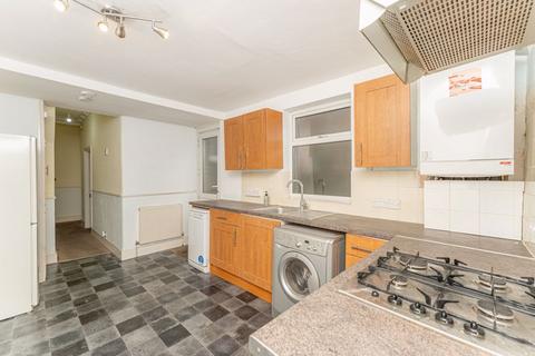 1 bedroom apartment for sale, Russell Road, Palmers Green, N13