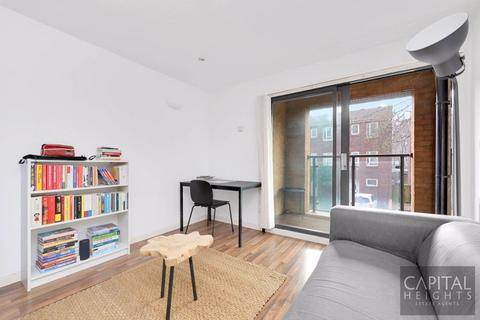 1 bedroom apartment to rent, Chicksand Street, London