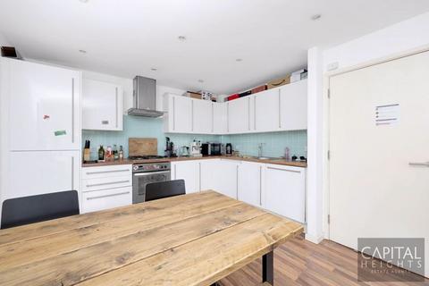 1 bedroom apartment to rent, Chicksand Street, London