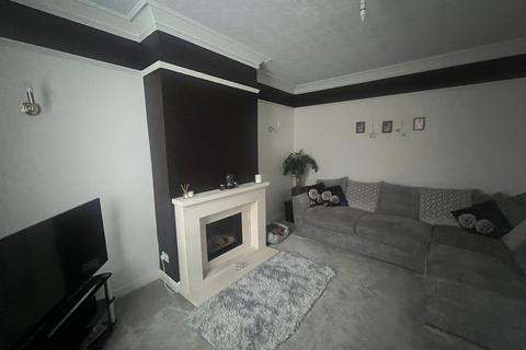 3 bedroom end of terrace house for sale, Buxton Road, Leek, Staffordshire