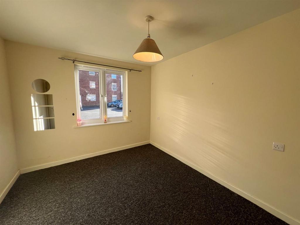 20-Clough-Close-Bed-1.jpg