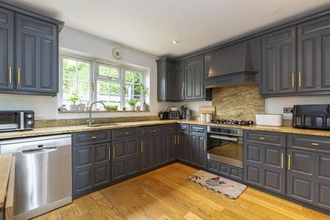 5 bedroom detached house for sale, Queens Road, Crowborough