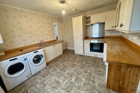 2 bedroom flat to rent, Queen Street, Lostwithiel PL22